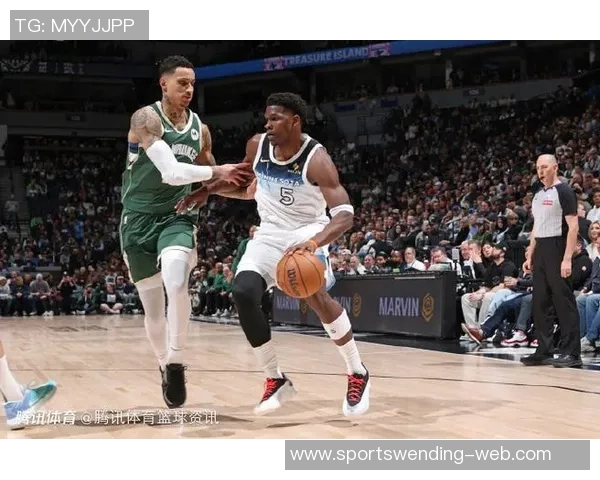 爱德华兹透露芬奇对球队胜利表现不满中场休息和赛后均进行了训话 爱德华兹透露芬奇对球队胜利表现不满中场休息和赛后均进行了训话